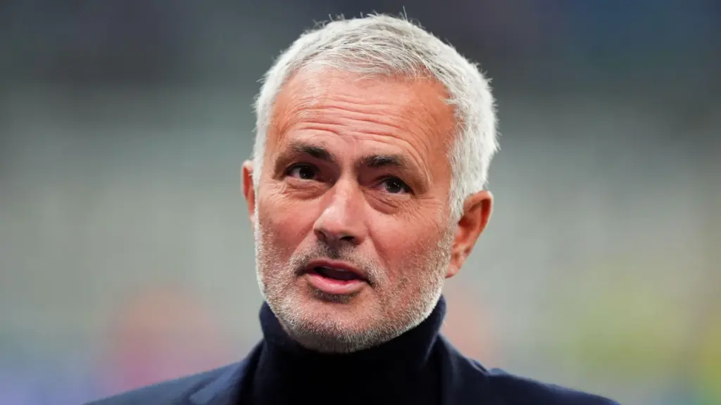 From Diomandé to Barcola, from Vinicius Junior to Rafa Leao: the merry-go-round of wide forwards has begun. And what if the AC Milan man ended up at PSG as part of the Gonçalo Ramos deal?