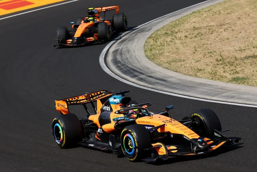 Oscar Piastri leads Lando Norris